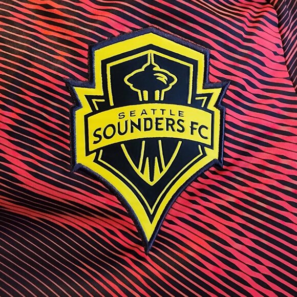 Seattle Sounders 23/24 Bruce Lee Edition Away Kit YOUTH Size L 13-14Y NWT - Picture 2 of 6